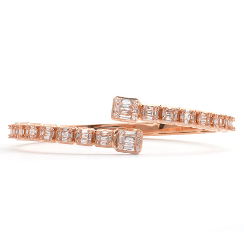 14KR 3.00CTW DIAMOND CUFF BRACELET - BAGUETTE &