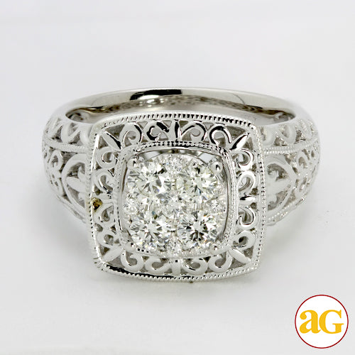 14KW 0.65CTW DIAMOND CLUSTER RING