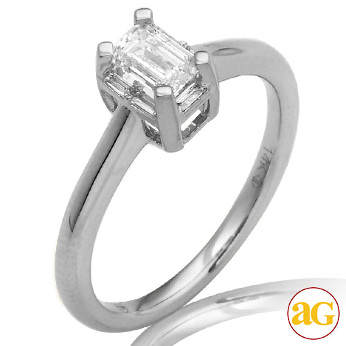 14KW 0.6 CTW EMERALD CUT LADIES  RING