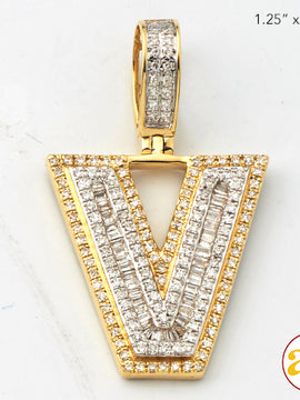 14KY 0.60 CTW DIAMOND INITIAL PENDANT "V"